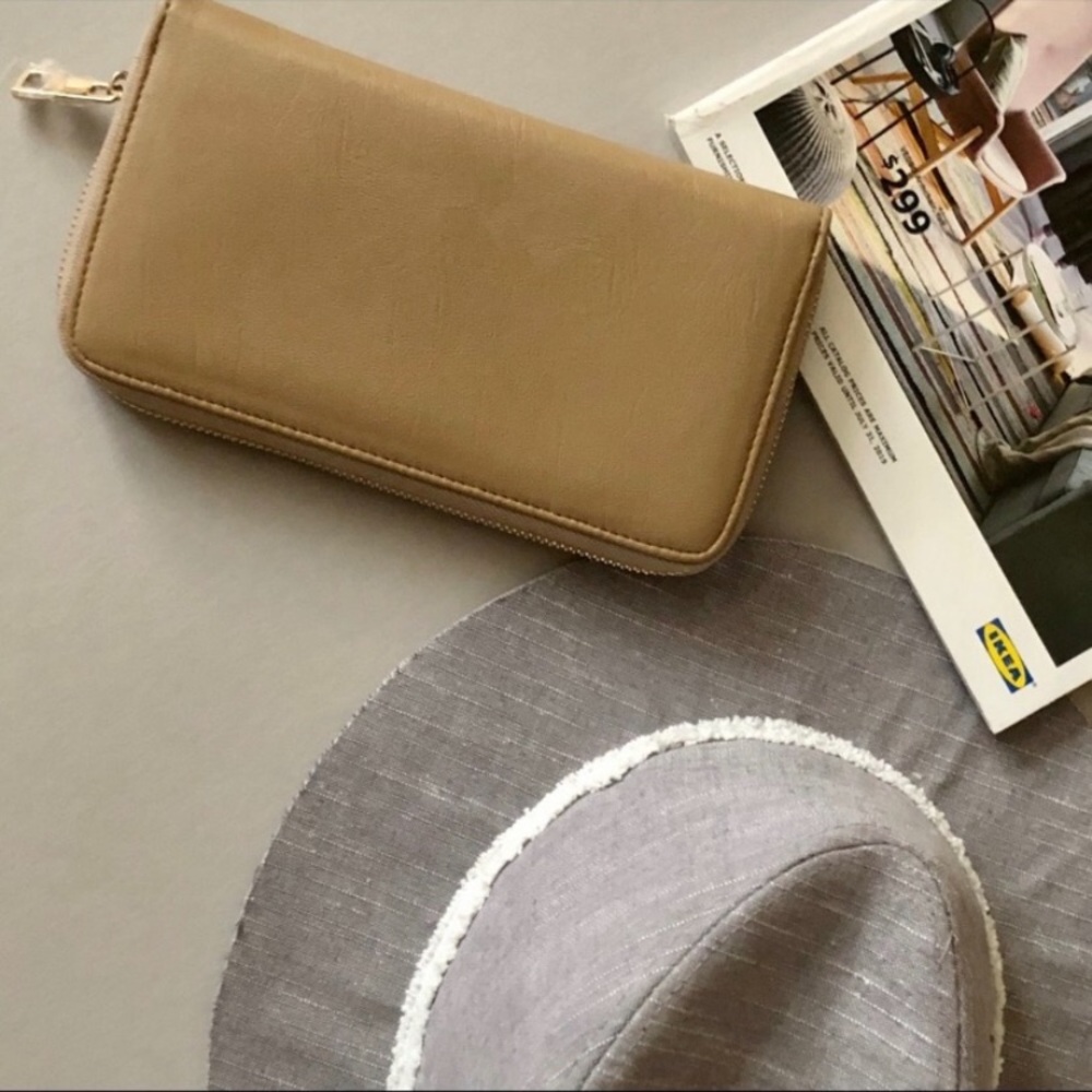 Clutch Case/Mobile Phone Case by Insignia